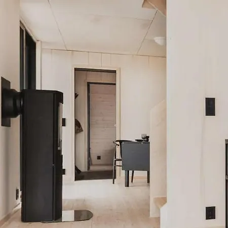 Architect-designed Panoramic View *