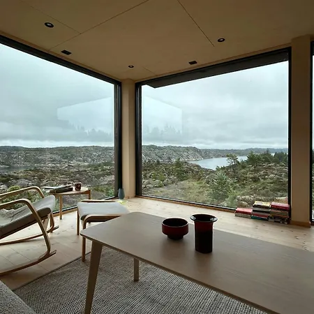 Architect-designed Panoramic View *