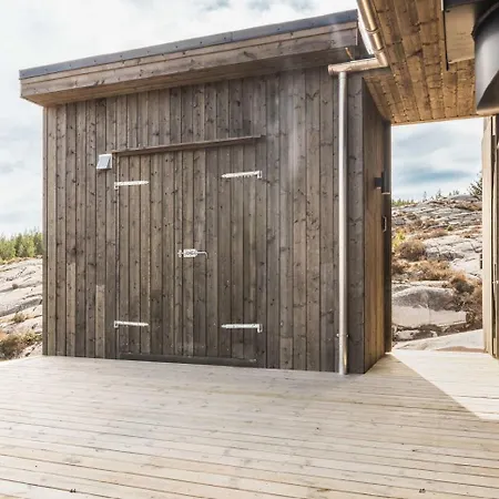 Architect-designed Panoramic View *