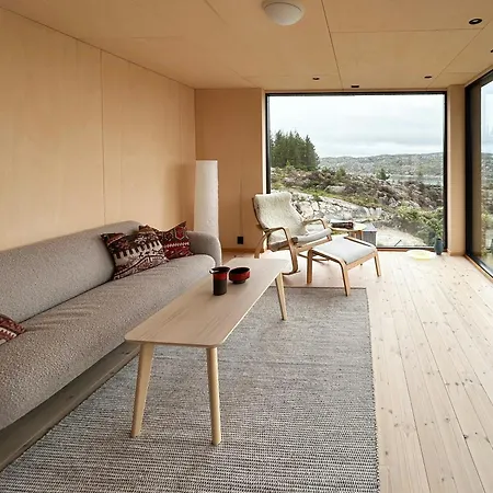 Architect-designed Panoramic View