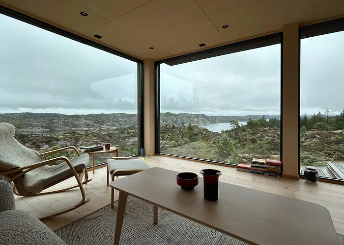 Architect-designed Panoramic View *