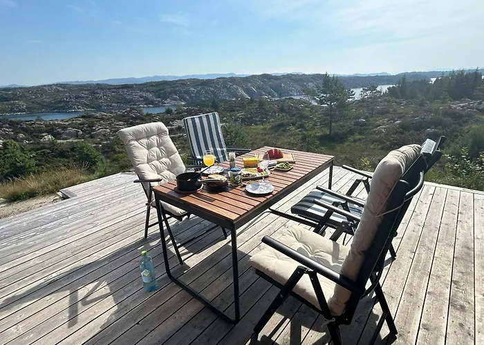 Architect-designed Panoramic View *
