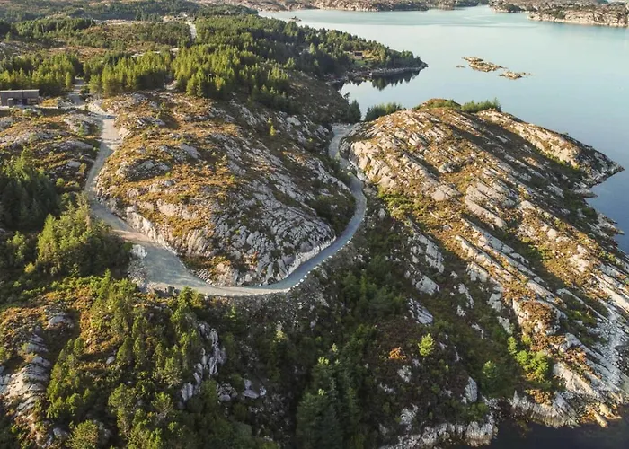 Architect-designed Panoramic View *