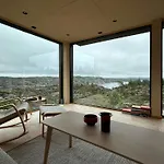 Architect-designed Panoramic View *